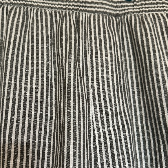 Old Navy wide leg railroad striped pants w/drawstring. 2X - Picture 3 of 7